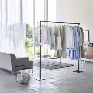 Indoor expandable drying rack